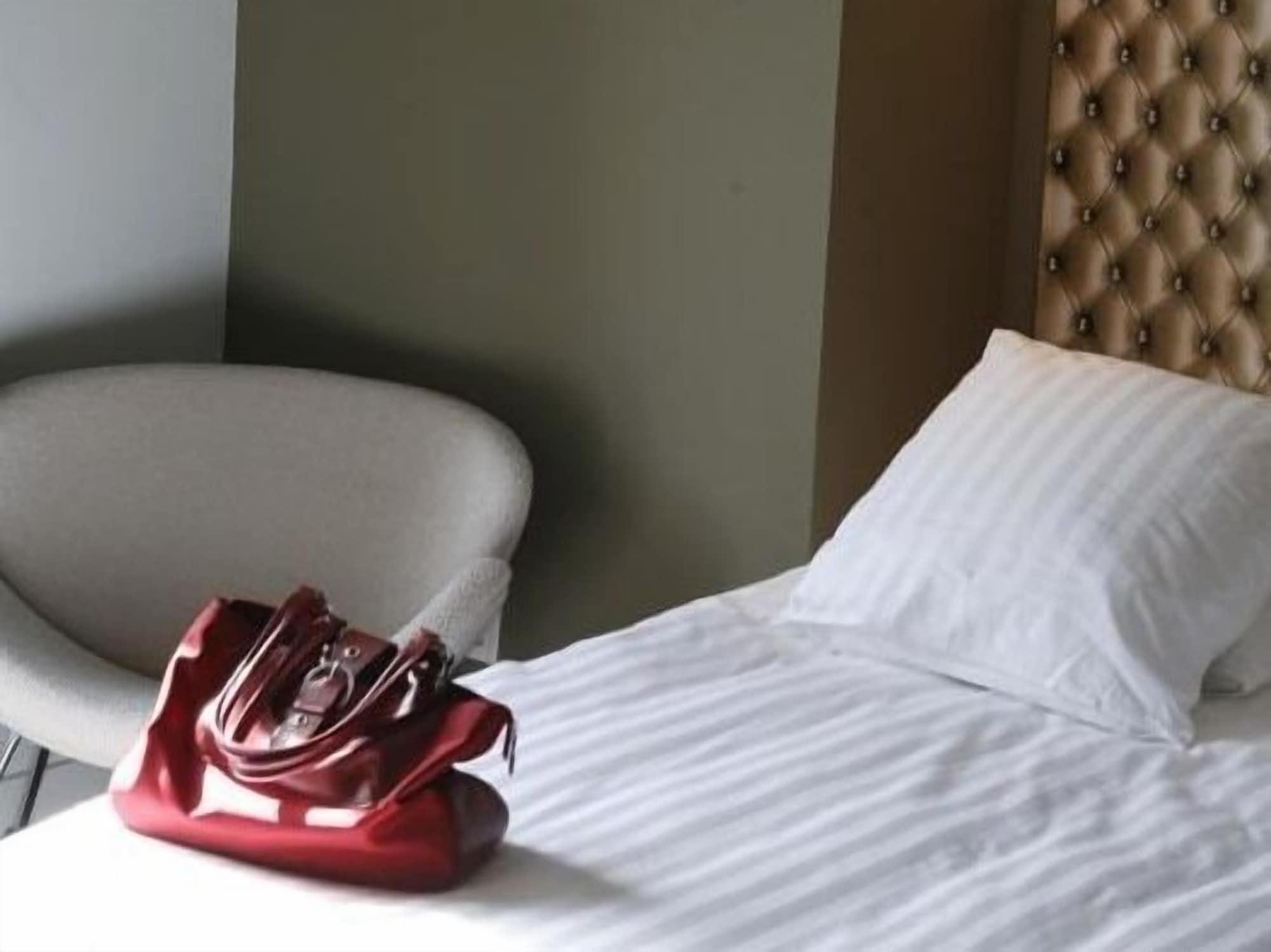 Les 4 Etoiles Bed & Breakfast Монпелие Екстериор снимка