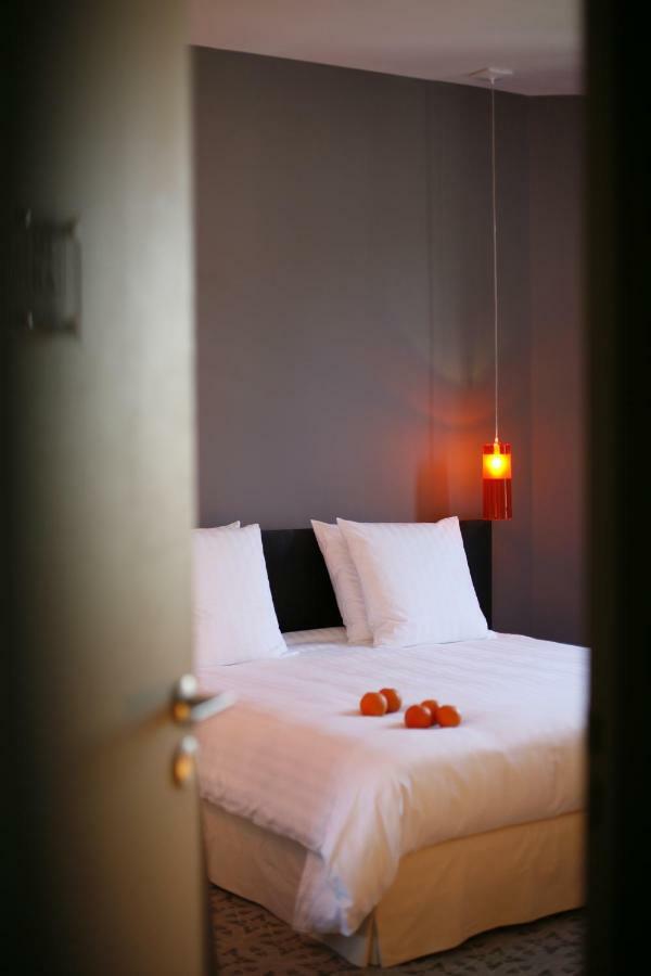 Les 4 Etoiles Bed & Breakfast Монпелие Екстериор снимка